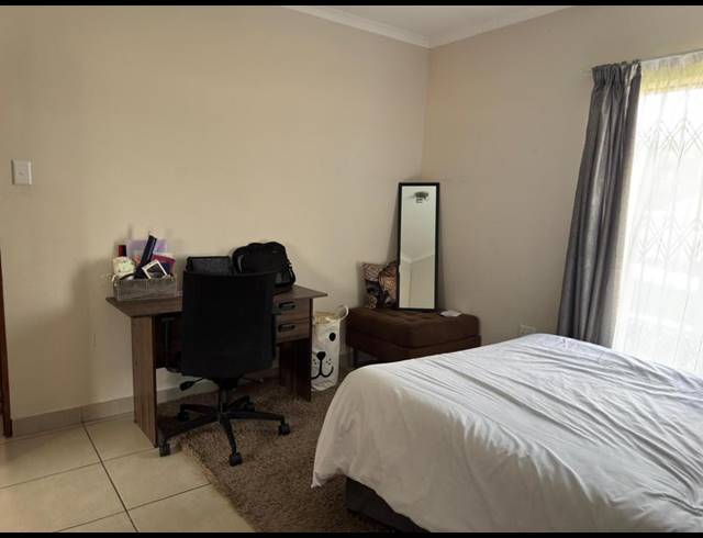 4 BEDROOM CLUSTER FOR SALE IN ROSEACRE